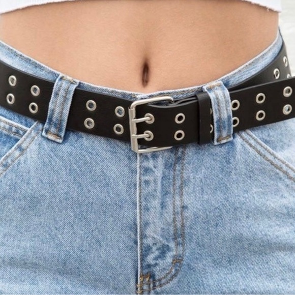 2 Brandy Melville belts - Picture 3 of 4